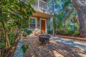 330 LANG COURT, ST PETERSBURG, FL 33701 - MLS#MFRTB8385562