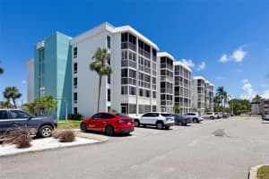 4908 38th Way S #206, ST PETERSBURG