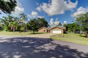 107 GARLAND CIR, PALM HARBOR, FL 34683 Sold 08/01/25