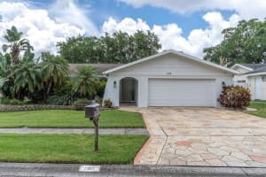 1313 Markley Dr, LARGO