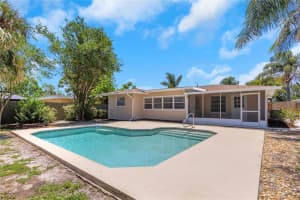 204 COVE COURT, CLEARWATER, FL 33756 Sold 10/10/25