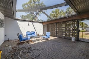 328 TALLAHASSEE DRIVE, ST PETERSBURG, FL 33702 - MLS#MFRTB8386163