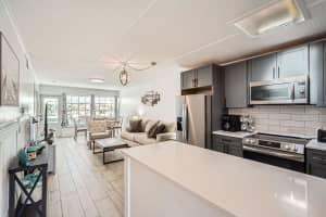 28 SEASIDE COURT, HOLMES BEACH, FL 34217 - MLS#MFRTB8386270