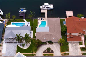 2773 SEABREEZE DRIVE, GULFPORT, FL 33707 Sold 10/20/25