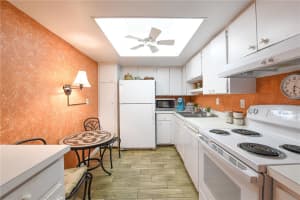 618 BIRD BAY DRIVE, VENICE, FL 34285 - MLS#MFRTB8386378