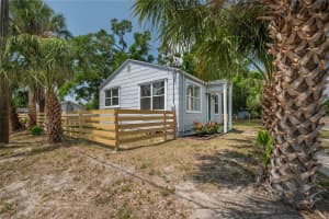 1527 LAKE AVENUE, TAMPA, FL 33610 Sold 08/14/25
