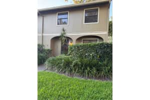 7601 DELEON COURT, TAMPA, FL 33615 - MLS#MFRTB8386443