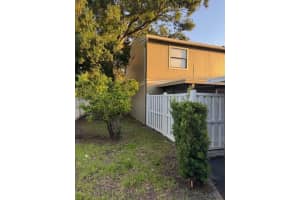 7601 DELEON COURT, TAMPA, FL 33615 - MLS#MFRTB8386443