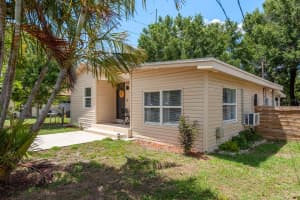 2104 NAVAJO AVENUE, TAMPA, FL 33612 - MLS#MFRTB8386450