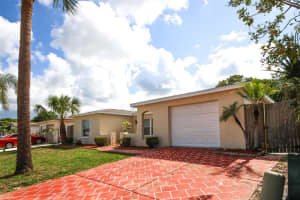 9816 CROFTON LANE, PORT RICHEY, FL 34668 Sold 08/01/25