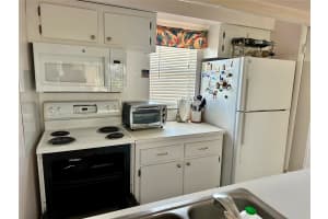 320 MEDALLION BOULEVARD, MADEIRA BEACH, FL 33708 - MLS#MFRTB8386930
