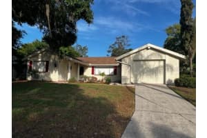 12415 Stagecoach Ln, HUDSON