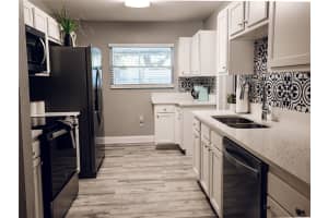 10233 VALLE DRIVE, TAMPA, FL 33612 - MLS#MFRTB8386972