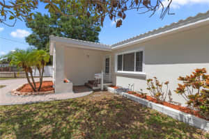 6235 17th Ave N, ST PETERSBURG