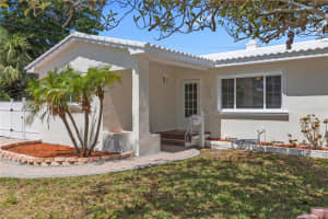 6235 17TH AVENUE, ST PETERSBURG, FL 33710 - MLS#MFRTB8386983