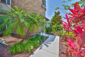 6913 PARK STRAND DRIVE, APOLLO BEACH, FL 33572 Sold 10/07/25