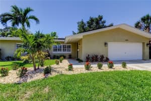 4174 14th Ln Ne, ST PETERSBURG