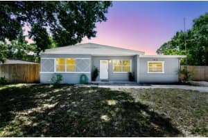 1810 77th Ave N, ST PETERSBURG