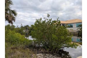 18518 KERRVILLE CIRCLE, PORT CHARLOTTE, FL 33948 Sold 09/19/25