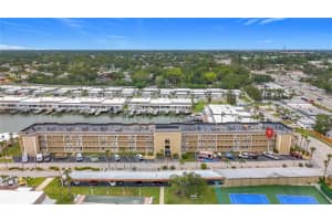 1 Boca Ciega Point Blvd #215, ST PETERSBURG