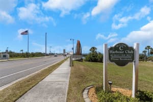 MLS# MFRTB8387510, Belleair Bluffs, Florida 33770