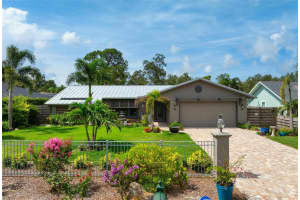 2320 JAMES LANE, SARASOTA, FL 34231 Sold 08/22/25