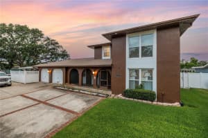 1449 45th Ave Ne, ST PETERSBURG