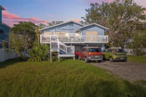 108 Shore Dr, TARPON SPRINGS