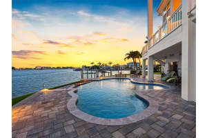 11000 8TH STREET, TREASURE ISLAND, FL 33706 - MLS#MFRTB8388340