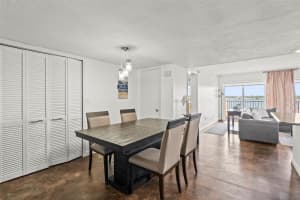 7432 SUNSHINE SKYWAY LANE, ST PETERSBURG, FL 33711 - MLS#MFRTB8388527