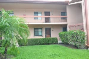 161 Lakeside Dr, OLDSMAR