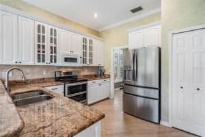 5156 PINNACLE DRIVE, OLDSMAR, FL 34677 Sold 08/08/25