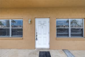 8039 GARDEN DRIVE, SEMINOLE, FL 33777 Sold 08/05/25
