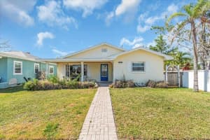 5713 Shore Blvd S, GULFPORT