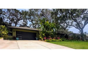 8260 32nd Ave N, ST PETERSBURG