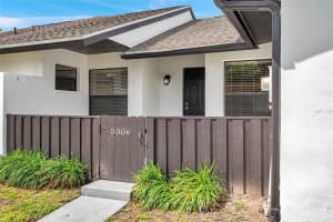 5306 MARLWOOD COURT, TAMPA, FL 33624 - MLS#MFRTB8388949