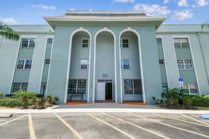 701 Poinsettia Rd #340, BELLEAIR