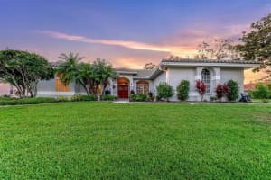 137 Woodcreek Dr E, SAFETY HARBOR