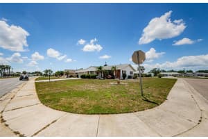 801 OAKMONT AVENUE, SUN CITY CENTER, FL 33573 Sold 07/09/25