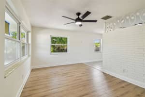 3818 GROVE STREET, ST PETERSBURG, FL 33705 - MLS#MFRTB8389266