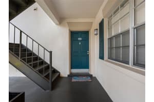 10356 CARROLLWOOD LANE, TAMPA, FL 33618 - MLS#MFRTB8389299