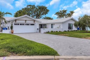 2084 MASSACHUSETTS AVENUE, ST PETERSBURG, FL 33703 - MLS#MFRTB8389385