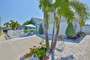 214 LOOKOUT DRIVE, APOLLO BEACH, FL 33572 Sold 08/05/25