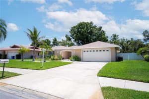 8060 Canterbury Cir, SEMINOLE