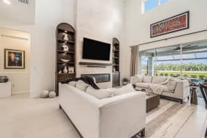 33774 Castaway Loop Wesley Chapel, FL 33543 - Off Market