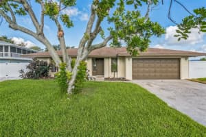 2204 78th St W, BRADENTON