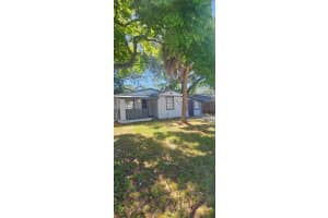 9307 N 16th St, TAMPA