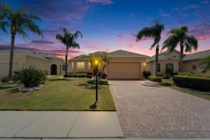 1643 Emerald Dunes Dr, SUN CITY CENTER