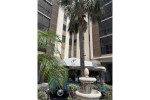 10355 PARADISE BOULEVARD, TREASURE ISLAND, FL 33706 - MLS#MFRTB8389871