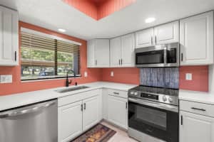 2510 LAURELWOOD DRIVE, CLEARWATER, FL 33763 - MLS#MFRTB8389919